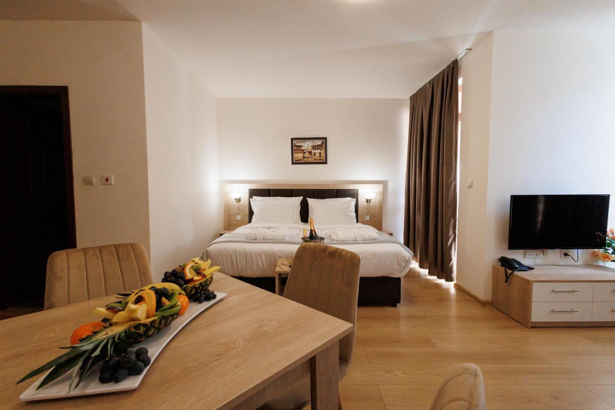 Green Wood Hotel & Spa Bansko Bagian luar foto