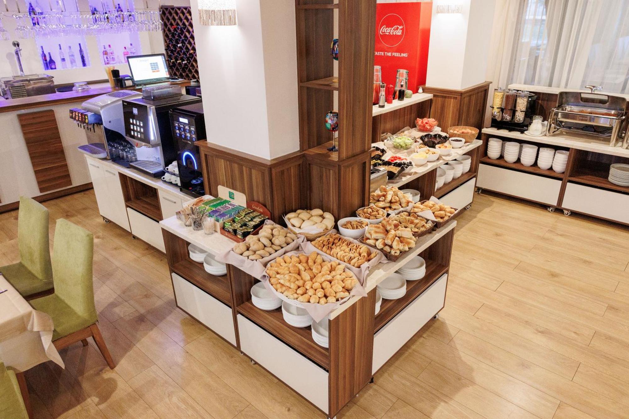 Green Wood Hotel & Spa Bansko Bagian luar foto