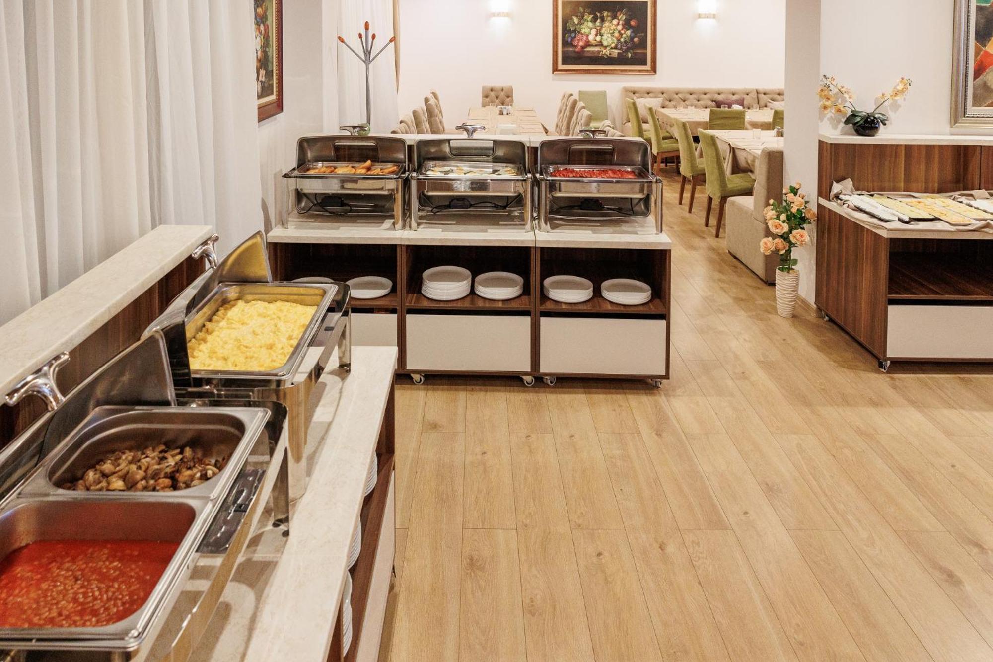 Green Wood Hotel & Spa Bansko Bagian luar foto