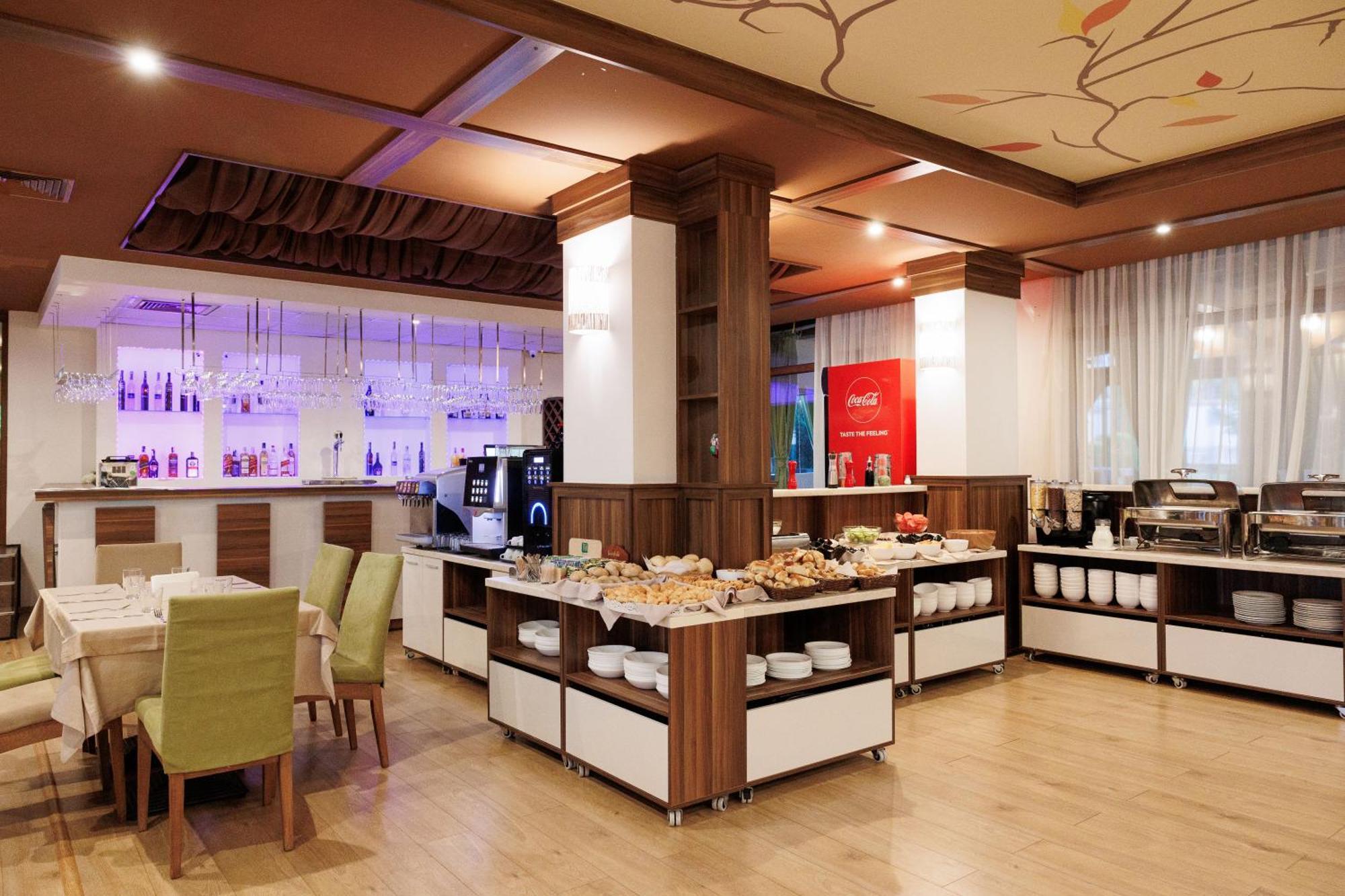 Green Wood Hotel & Spa Bansko Bagian luar foto